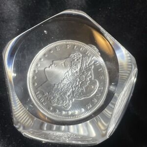 Vtg USA MORGAN DOLLAR Fostoria Art Glass FACETED-Recess 3D design Paperweight